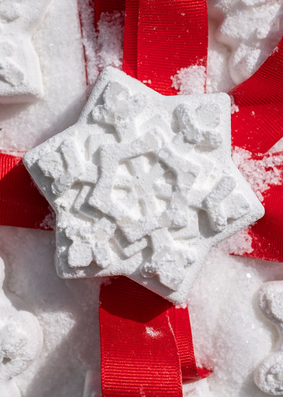 Sweater Weather Snowflake Crystal Bath Bomb