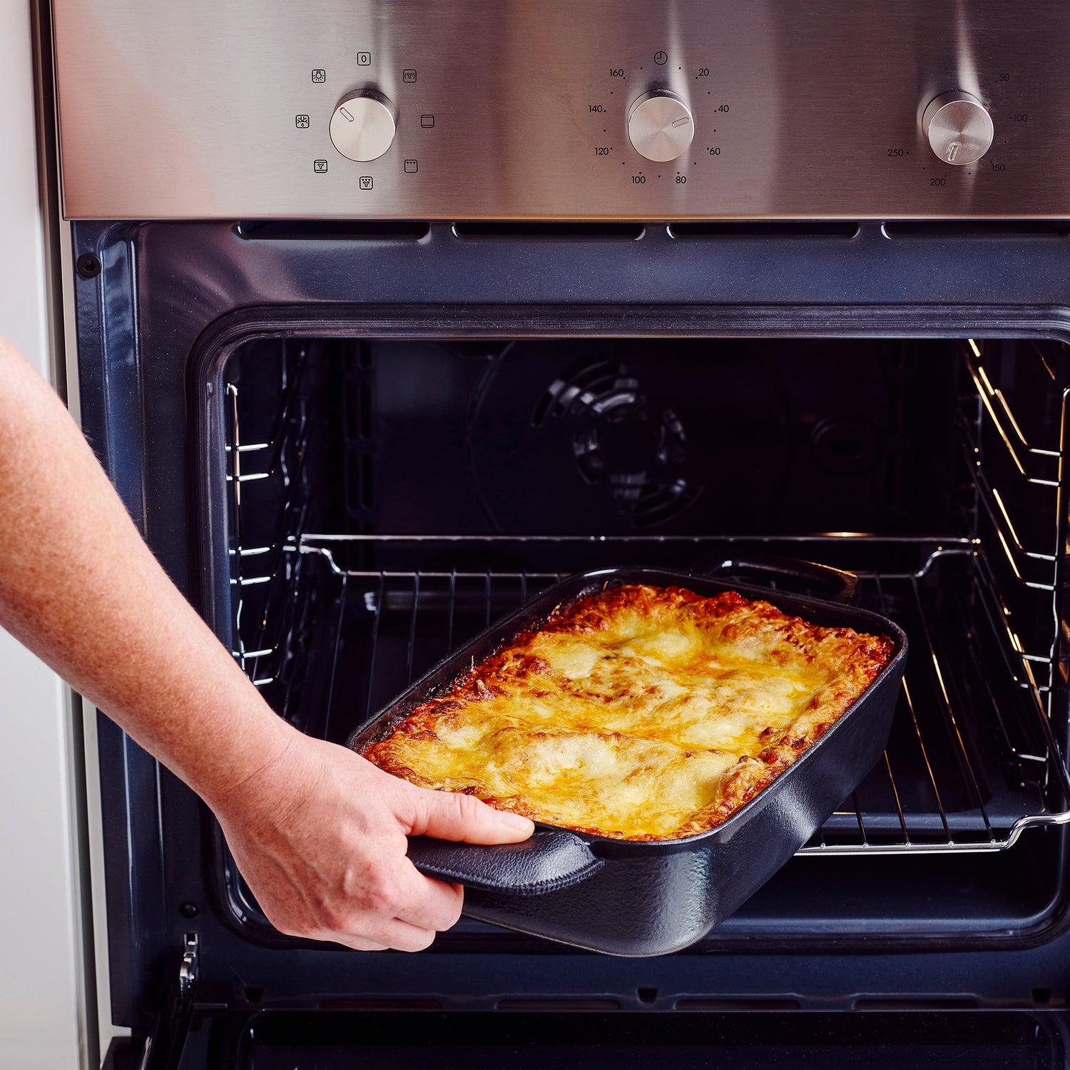 Nori 12x8" Cast Iron Roasting Pan